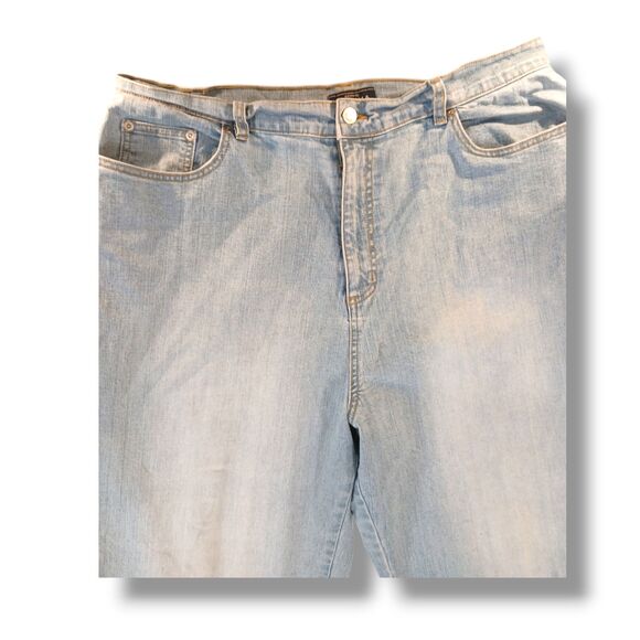 Sonoma Jean Company Light Wash Stretch Denim Jeans 5 Pocket Straight Leg Size 16 - Picture 3 of 12